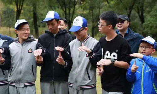 比較能帶動(dòng)氣氛的游戲，比較嗨的帶動(dòng)氣氛暖場游戲